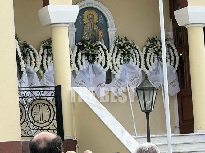 Τροχαίο Πάτρα: Σπαραγμός στις κηδείες του 19χρονου και της 17χρονης