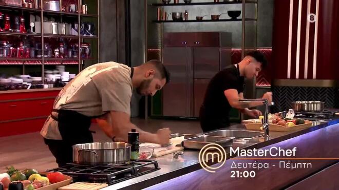 MasterChef: Οι διαγωνιζόμενοι τα δίνουν όλα για τις τελευταίες ποδιές