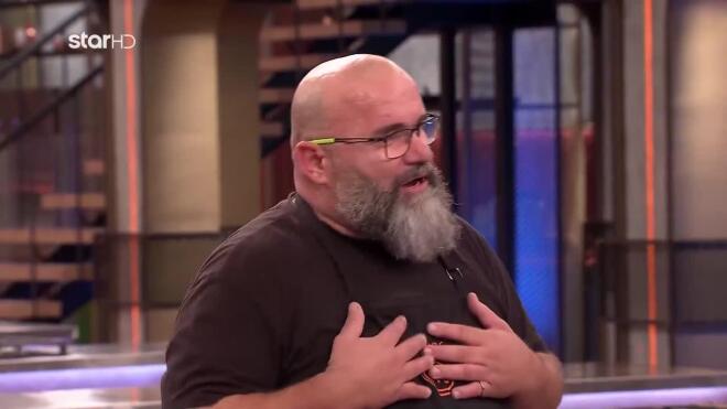 Ο Μίμης αποχώρησε αφού δεν κατάφερε να πάρει τη λευκή ποδιά