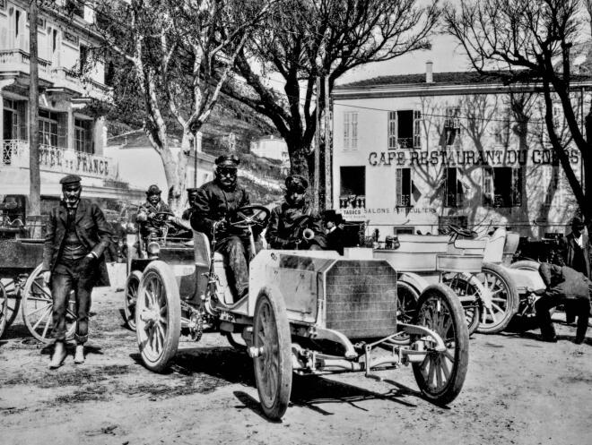 Mercedes-Benz: Για 140 χρόνια γράφει ιστορία    