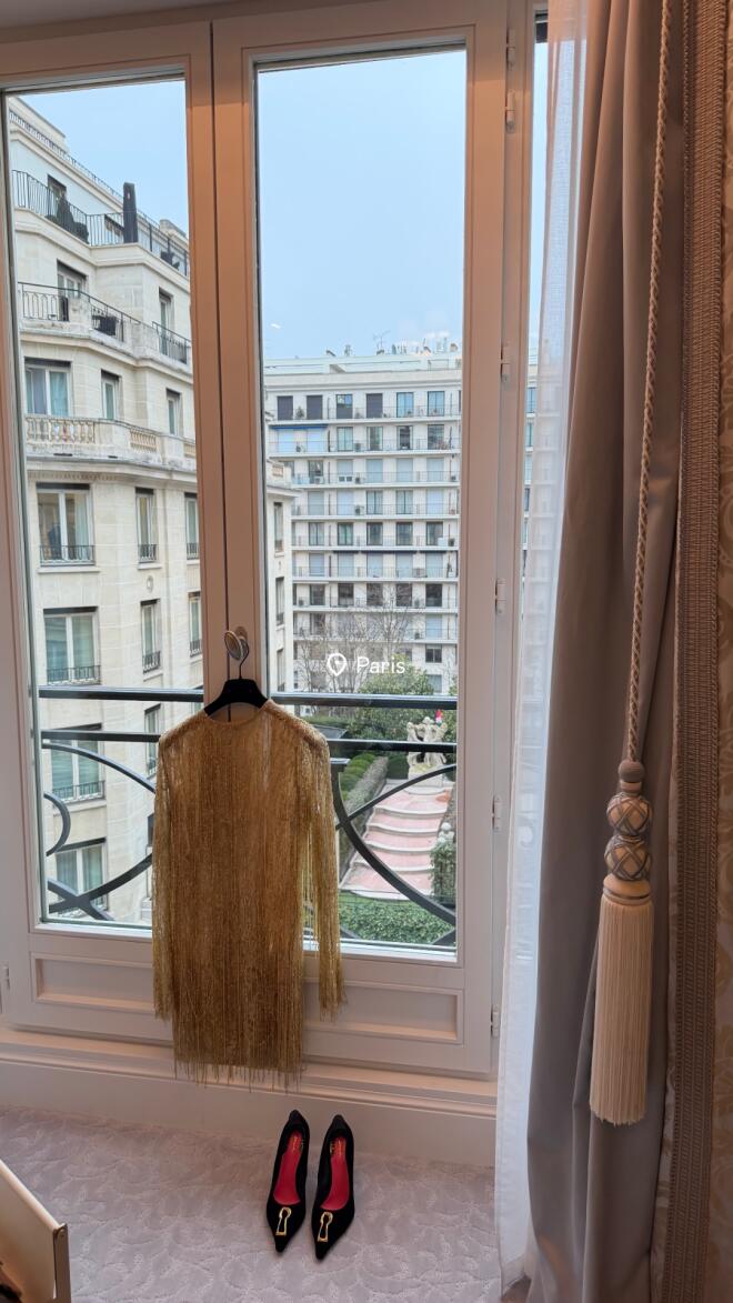 Αλεξάνδρα Νίκα: Με Celia Kritharioti φόρεμα στο fashion show στο Παρίσι