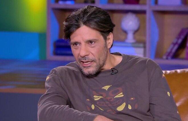 Γνωστός ηθοποιός: «Παρακαλούσα τρία χρόνια τη γυναίκα μου να με παντρευτεί»