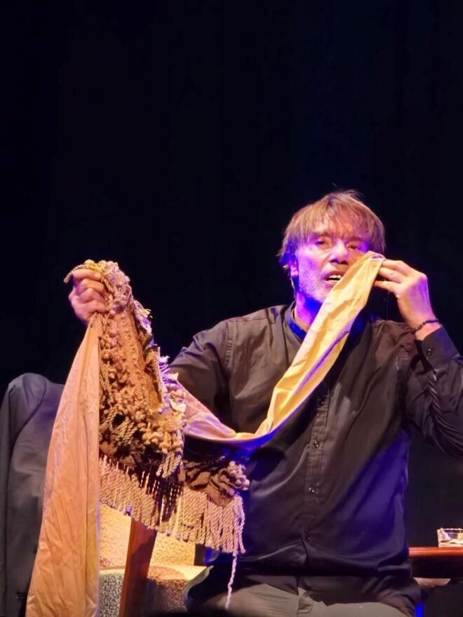 Βροχή τα βέλη - Ο Στράτος Τζώρτζογλου έρχεται στο Calderone Art Space