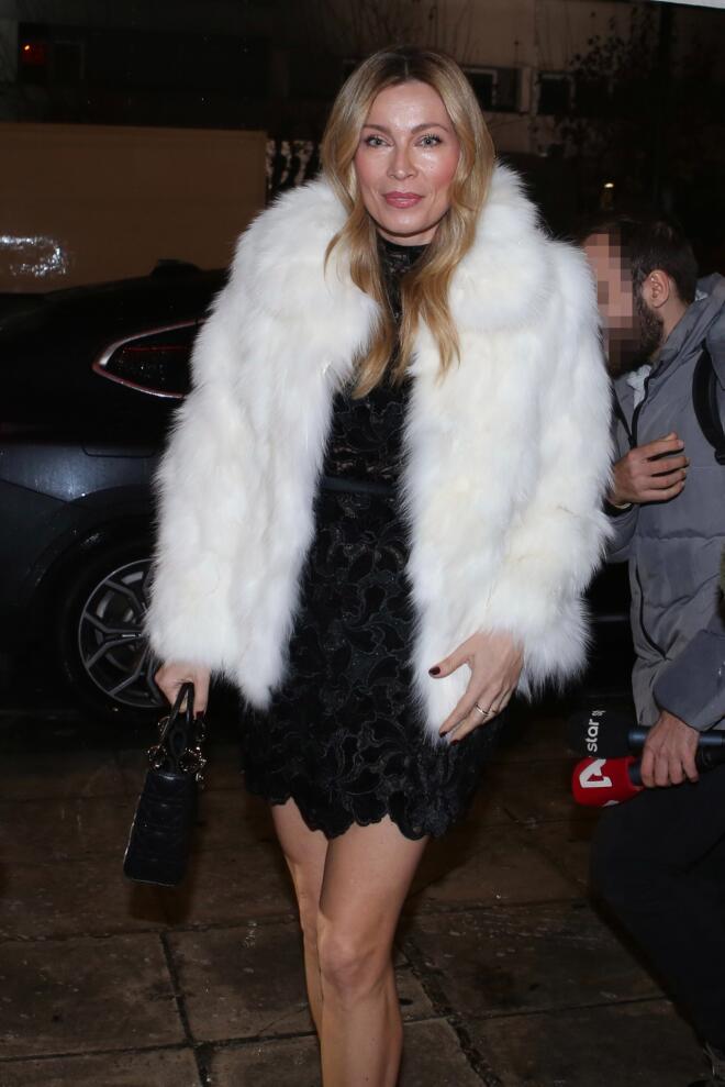 Μαριέττα Χρουσαλά: Η εμφάνιση με mini black dress και λευκή γούνα