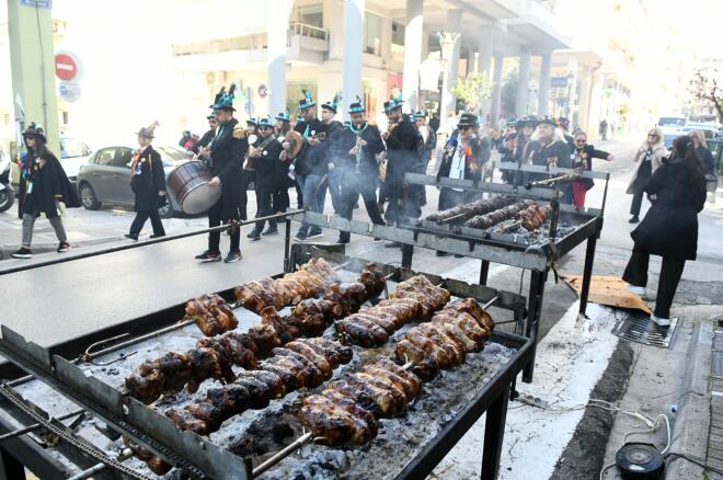 Τσικνοπέμπτη 2025 στην Πάτρα/ ΙΝΤΙΜΕ ΑΛΕΞΟΠΟΥΛΟΣ ΑΝΔΡΕΑΣ