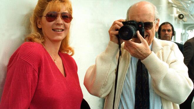 Ο Ανδρέας Παπανδρέου με τη Δήμητρα Λιάνη Παπανδρέου, το 1999 / Φωτογραφία: Associated Press