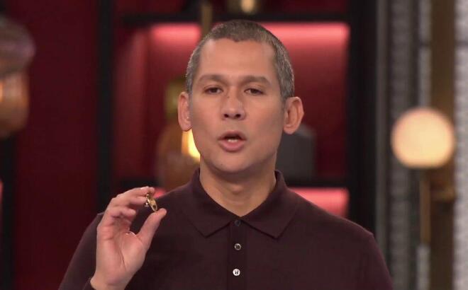 MasterChef: Ο Σωτήρης Κοντιζάς έδωσε το pin στον Γιώργο Α.