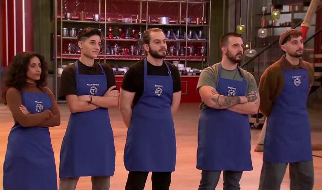 Η Σπυριδούλα Καραμπουτάκη επέστρεψε στο MasterChef - Μας έλειψε!
