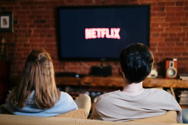 Απόλαυσε τις ταινίες και τις σειρές στο Netflix και βγάλε χρήματα ως αναλυτής περιεχομένου - pexels.com