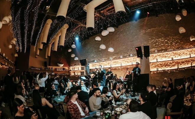 Κώστας Καραφώτης: Ποια τραγουδίστρια εμφανίζεται μαζί του