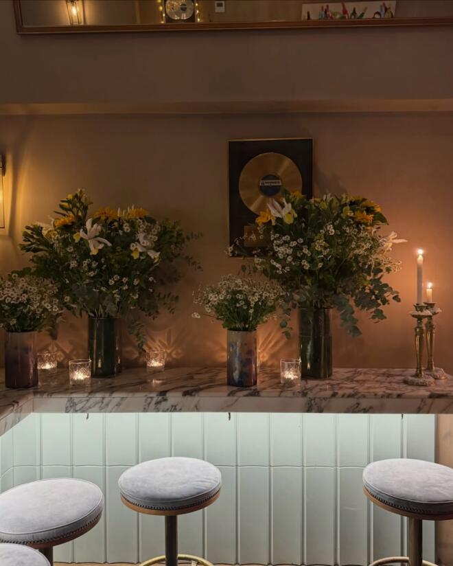 Παπαγεωργίου: Το Πάρτι Γενεθλίων & Το Φιλί Στον Σύντροφό Της