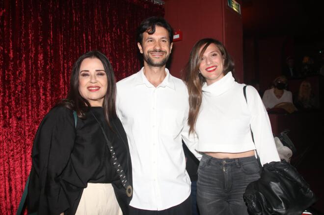 Μαρία Τζομπανάκη- Ορφέας Αυγουστίδης -Γεωργία Κρασσά σε θεατρική πρεμιέρα, το 2022/  NDP  ΕΛΛΗ ΠΟΥΠΟΥΛΙΔΟΥ