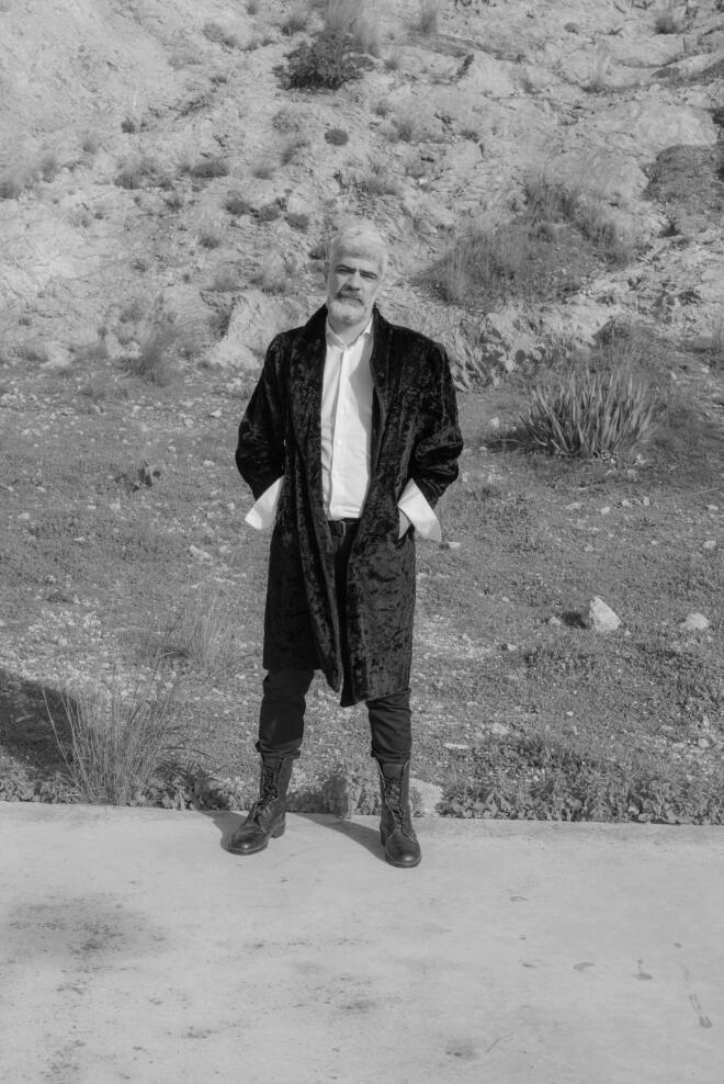 Σωτήρης Δούβρης στο star.gr: «Το θέατρο οφείλει να αφυπνίζει συνειδήσεις»