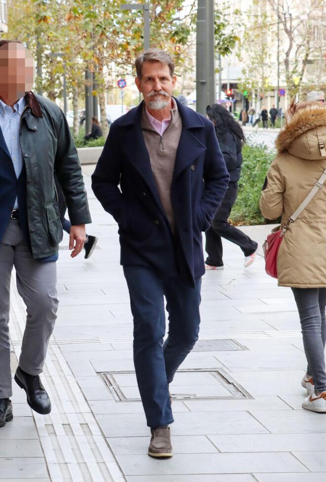 Ο Παύλος Ντε Γκρες στο κέντρο της Αθήνας