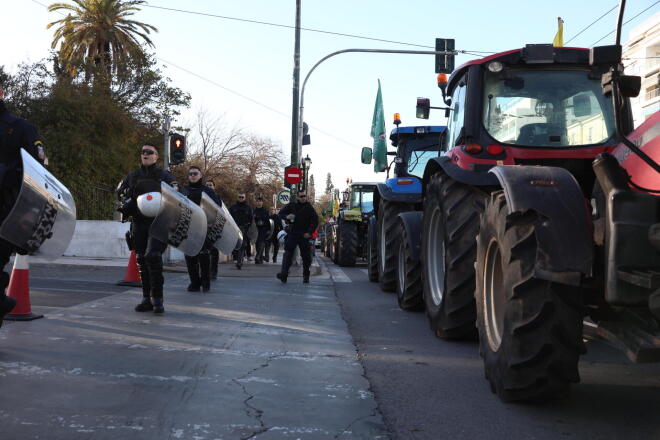 Διανυκτέρευσαν στο Σύνταγμα οι αγρότες: Νέα κινητοποίηση σήμερα πριν φύγουν