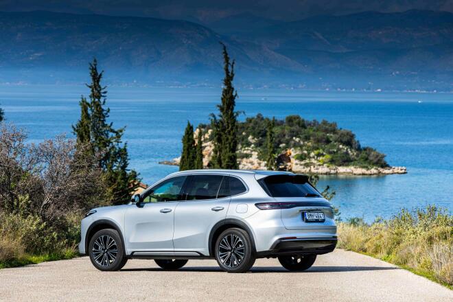 Geely: Πρώτη στις πωλήσεις στην Κίνα   