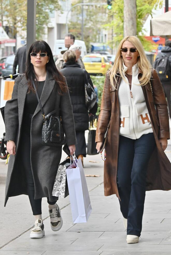 Κωνσταντίνα Σπυροπούλου: Shopping therapy με την αδερφή της, Κατερίνα