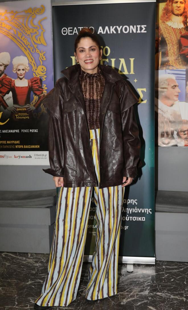 Μαίρη Συνατσάκη - Ίαν Στρατής: Στο θέατρο με την κορούλα τους!