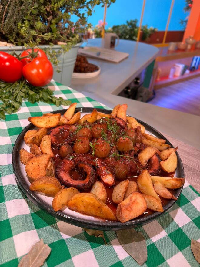 Ξεκινά η Σαρακοστή- Εύκολη συνταγή για χταπόδι στιφάδο