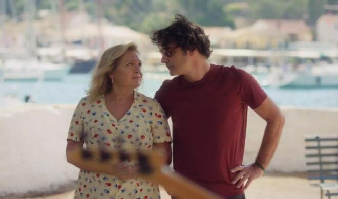 Μόνο με τη Μαρία Καβογιάννη έχει συνεργαστεί ξανά και ξανά ο Χριστόφορος Παπακαλιάτης! Εδώ στο Maestro