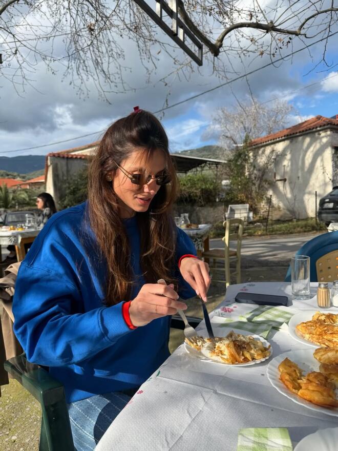 Ηλιάνα Παπαγεωργίου: Φωτογραφίες από την απόδρασή της στην Πάτρα για την Καθαρά Δευτέρα