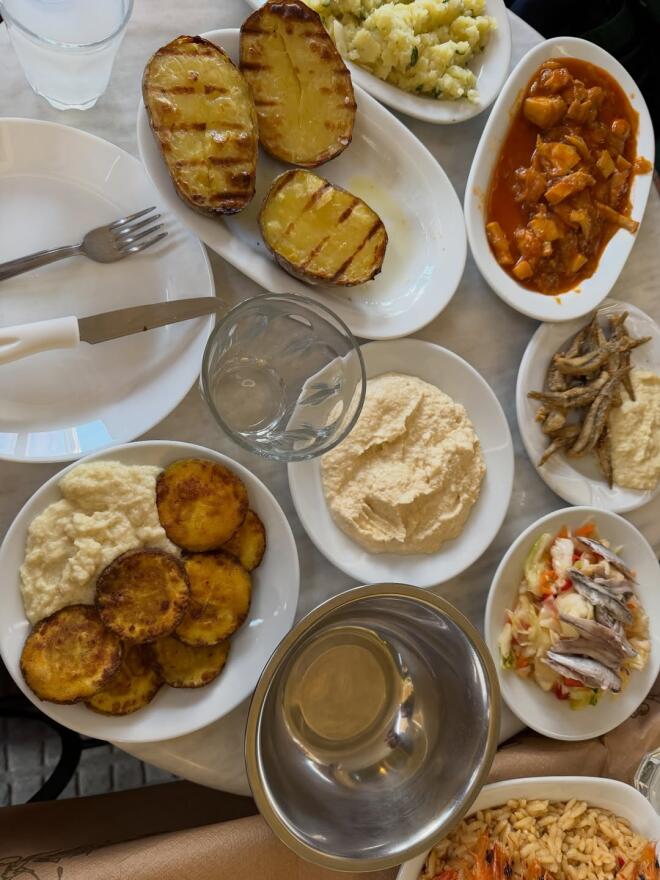 Ηλιάνα Παπαγεωργίου: Φωτογραφίες από την απόδρασή της στην Πάτρα για την Καθαρά Δευτέρα