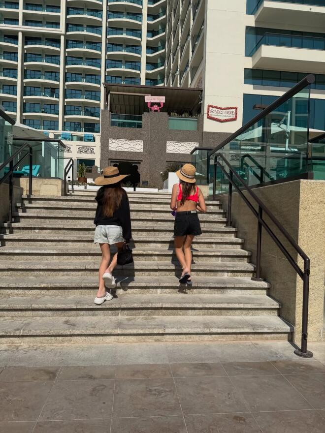 Σταματίνα Τσιμτσιλή: Ταξίδι στο Ντουμπάι με την οικογένειά της