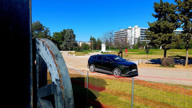 Οδηγούμε το νέο Skoda Enyaq 85