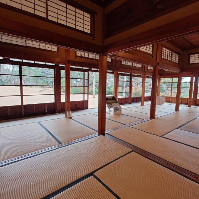 Ο Κοντιζάς με την οικογένειά του στο «χωριό» του στην Ιαπωνία