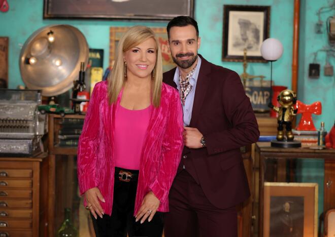 Η Δέσποινα Μοιραράκη με τον εκτιμητή του Cash or Trash, Θάνο Λούδο