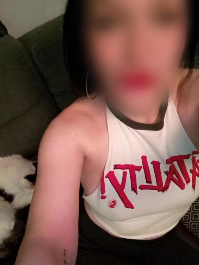 Σύμφωνα με πληροφορίες, η 31χρονη που βρέθηκε νεκρή στον Κολωνό αναζητούσε στέγη για κακοποιημένες γυναίκες