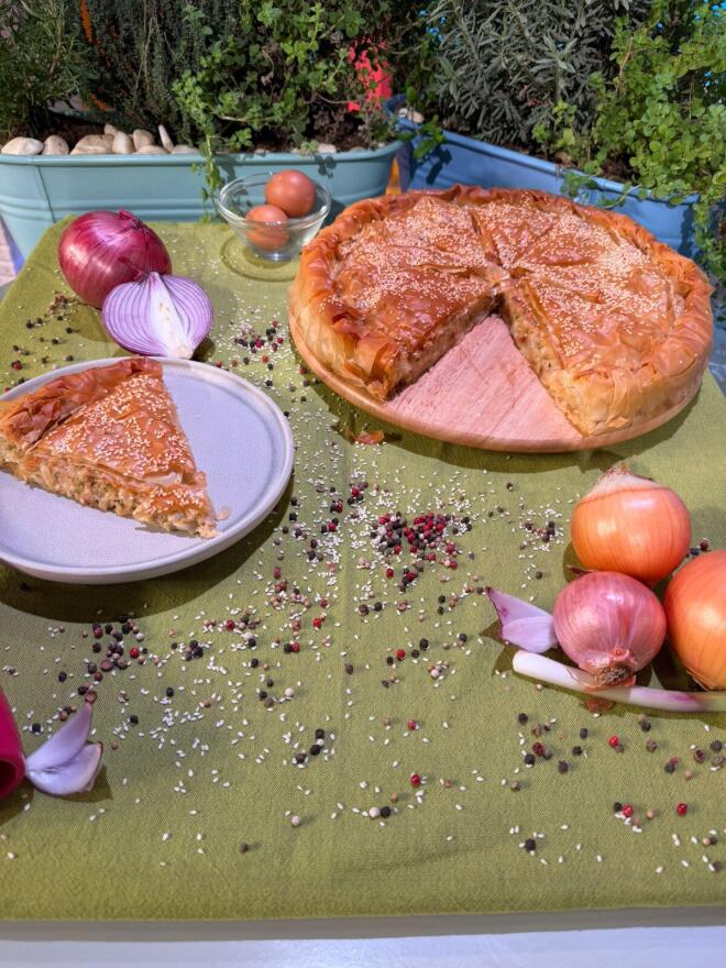 Λαχταριστή κρεμμυδόπιτα με τυρί 