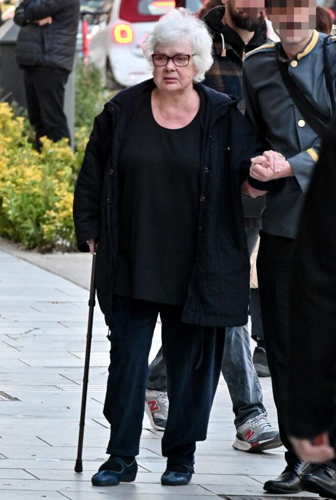 Ξένια Καλογεροπούλου: Η σπάνια δημόσια εμφάνιση στο κέντρο της Αθήνας