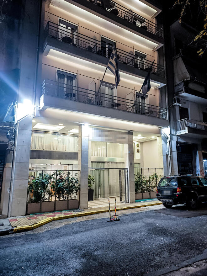 Υπό αδιευκρίνιστες συνθήκες ο 15χρονος μαθητής από τη Γαλλία βρέθηκε στο κενό από τον τρίτο όροφο του ξενοδοχείου - Eurokinissi