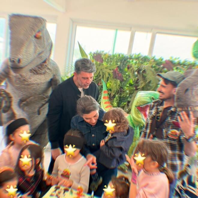 Αντιγόνη Κουλουκάκου: Πολλά παιδάκια και... δεινόσαυροι στο πάρτι του μικρού Άγγελου