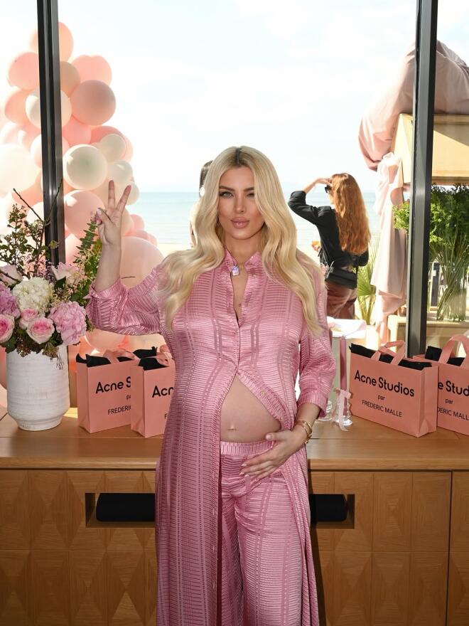 To baby shower της Κατερίνας Καινούργιου/ instagram