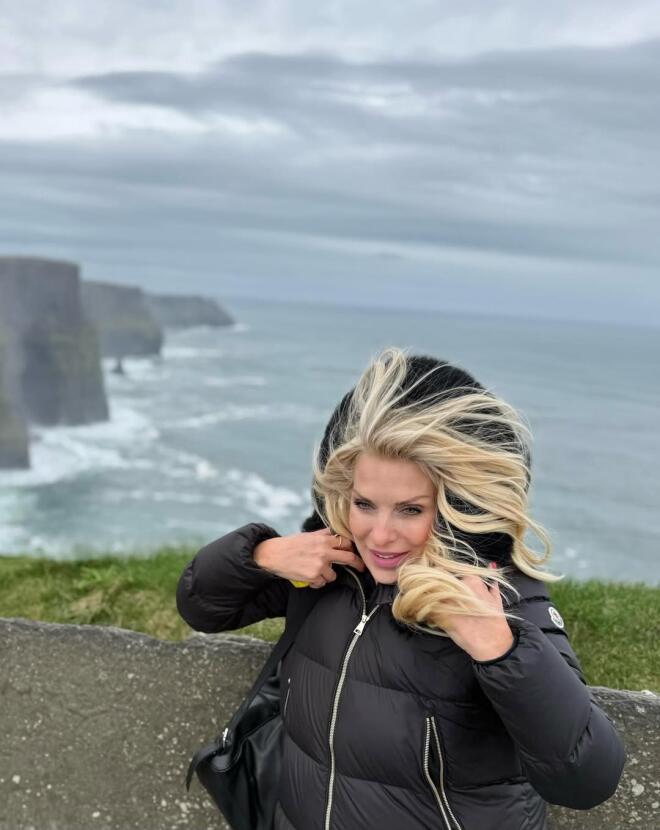 Ελένη Μενεγάκη: Νέες φωτογραφίες από το ταξίδι της στην Ιρλανδία