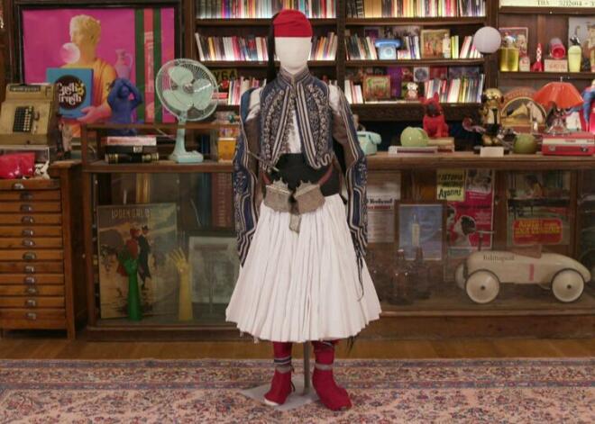 Cash or Trash: Μια υπερηρωίδα έρχεται για την Παγκόσμια Ημέρα της Γυναίκας!