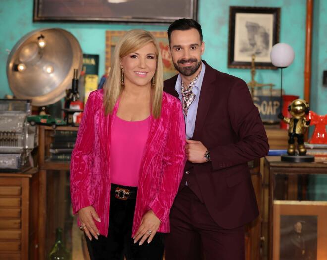 Η Δέσποινα Μοιραράκη με τον εκτιμητή του Cash or Trash, Θάνο Λούδο