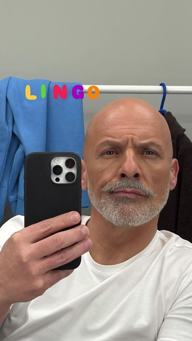 Η φωτογραφία που πόσταρε ο Νίκος Μουτσινάς από τα παρασκήνια του «Lingo»