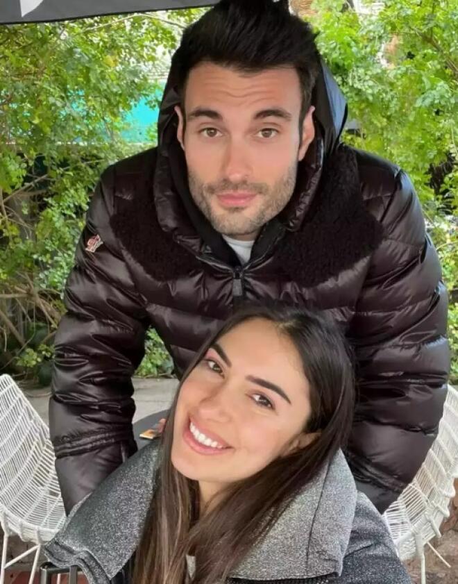 Άννα Πρέλεβιτς - Νικήτας Νομικός