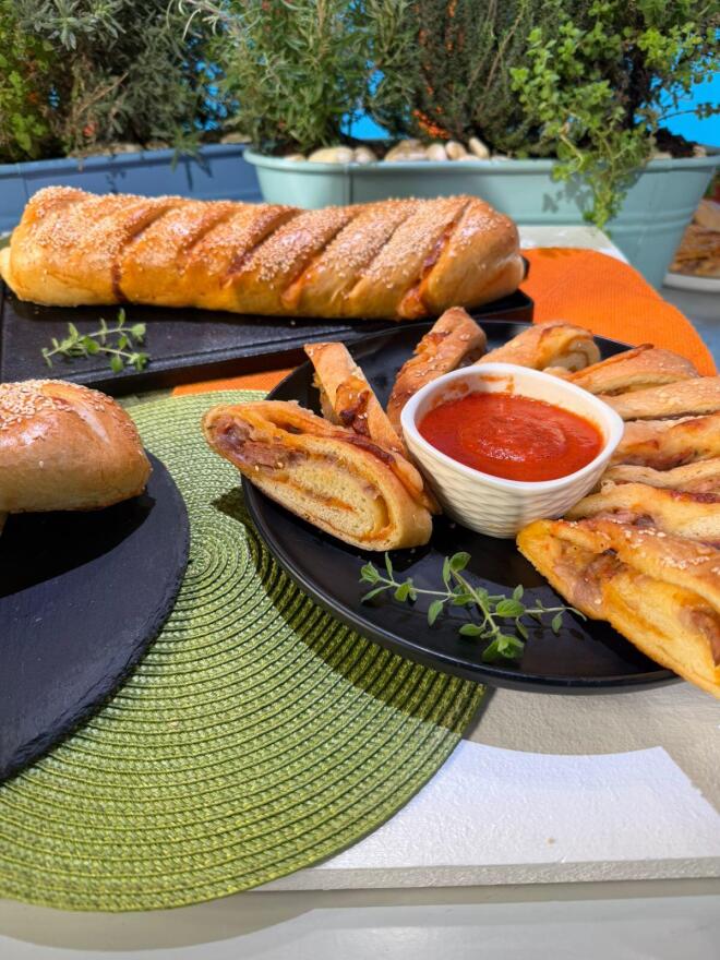 Λαχταριστή λουκανικόπιτα διά χειρός Γιώργου Ρήγα 