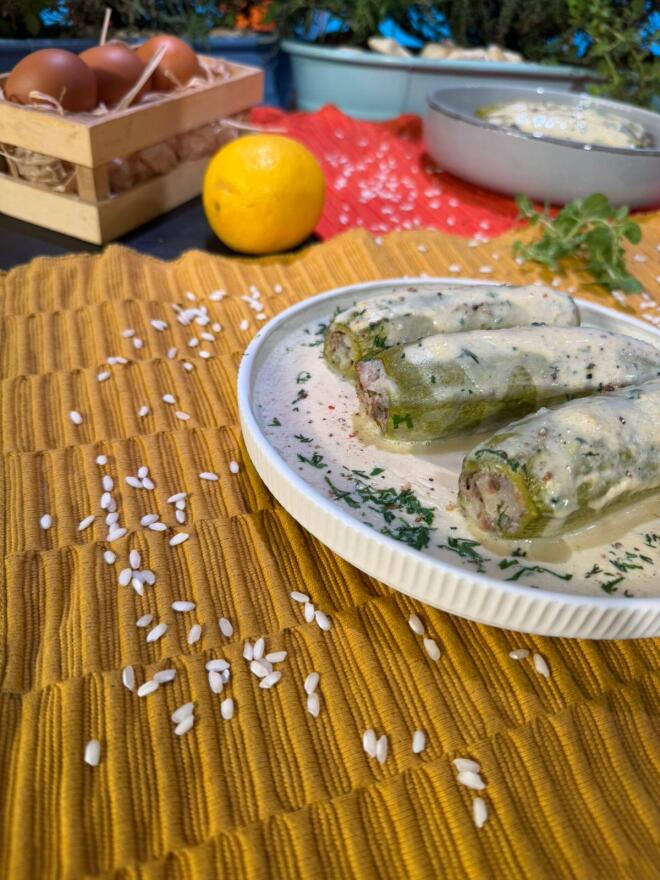 Ο Γιώργος Ρήγας έφτιαξε κολοκυθάκια γεμιστά