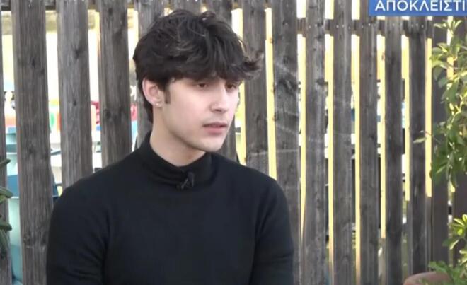 Μπάμπης Λαζαρίδης στην πρώτη του συνέντευξη: «Μου τα έχει πει όλα η μητέρα 