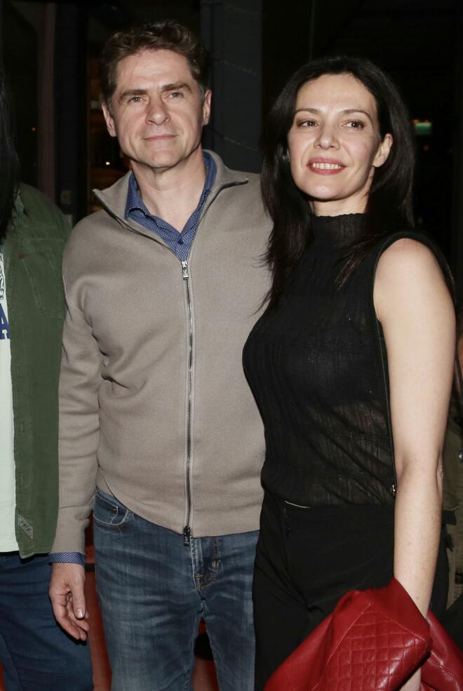 Λάλος - Λαμπροπούλου: Αγκαλιά στην παρουσίαση βιβλίου του Σπύρου Πετρουλάκη