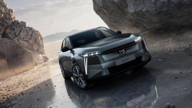 DS N°7: Το νέο μοντέλο ήρθε από το...διάστημα   