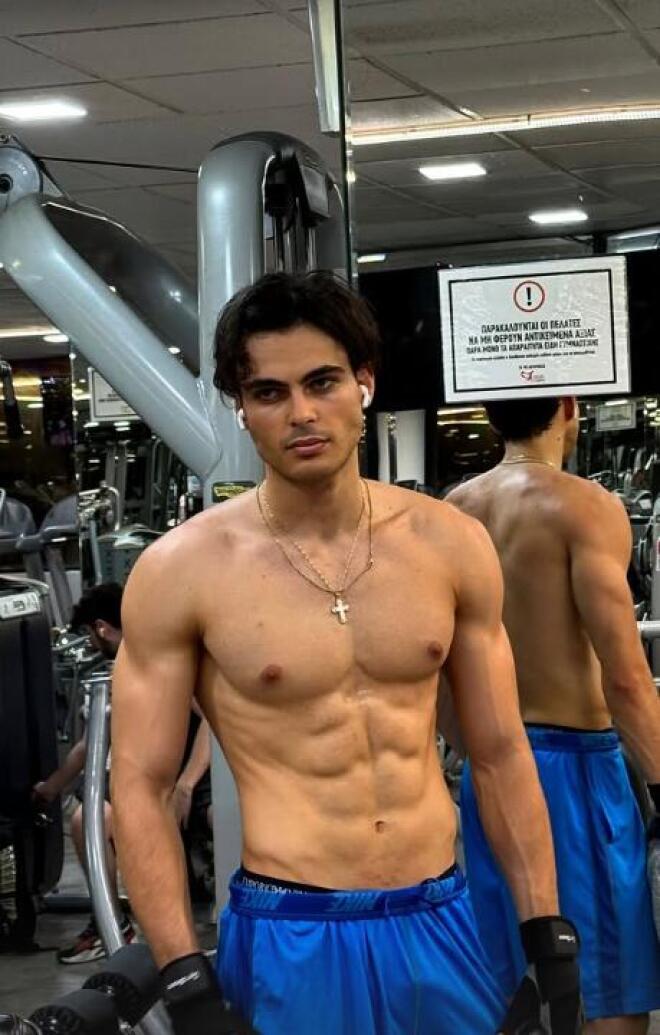 ανεστης τεντεσκι