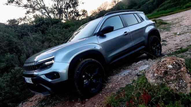Δοκιμάζουμε το νέο Jeep Avenger 1,2T e-Hybrid 145 PS DCT-6 4xe