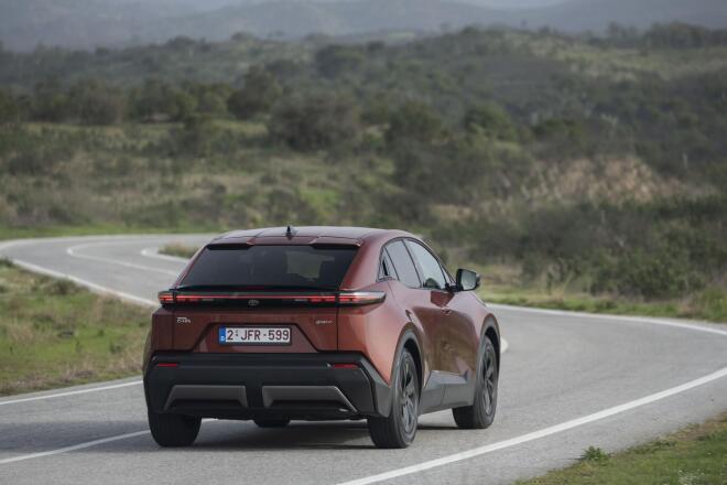 Toyota C−HR+: Στην Ελλάδα το νέο ηλεκτρικό μοντέλο με 36990 ευρώ