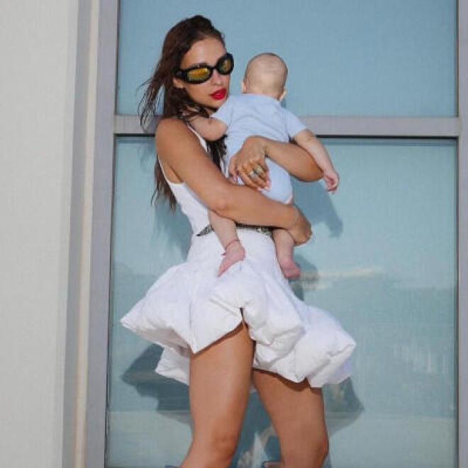 Η Ελένη Φουρέιρα με τον γιο της, Ερμή